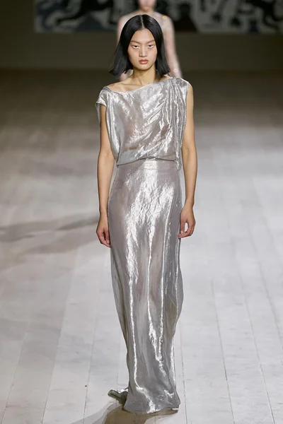 Look 63